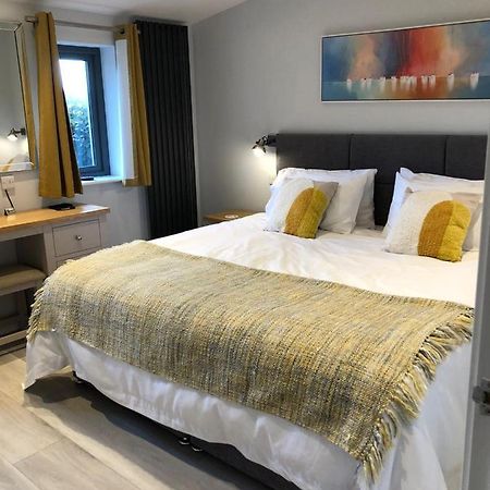 Thistledown Lodge! 5 Minutes From Beach! Free Cancellation! Haverfordwest Exteriör bild