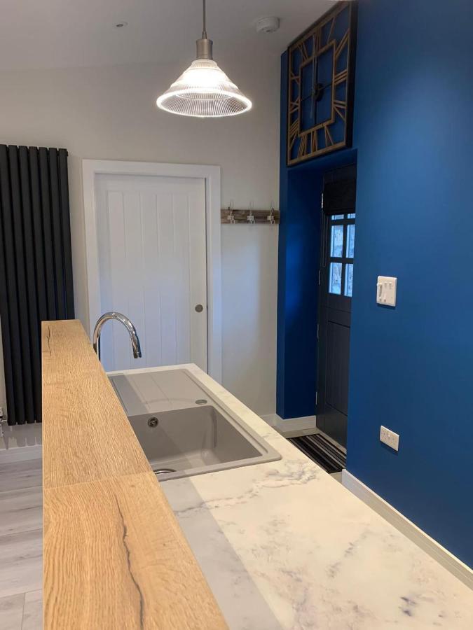 Thistledown Lodge! 5 Minutes From Beach! Free Cancellation! Haverfordwest Exteriör bild